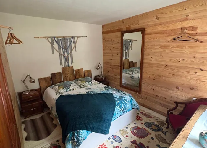 Papillon Domaine De La Mamounette Chalet